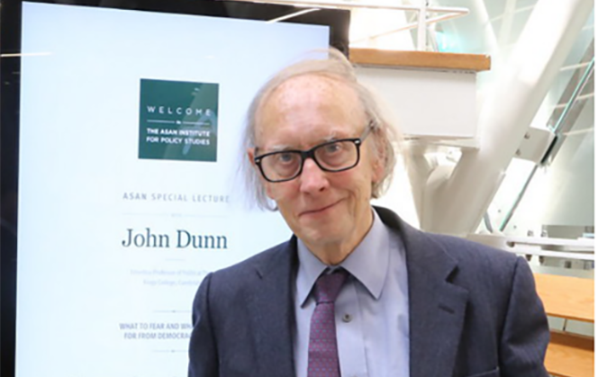 Professor John Duun visits SIS 2.png